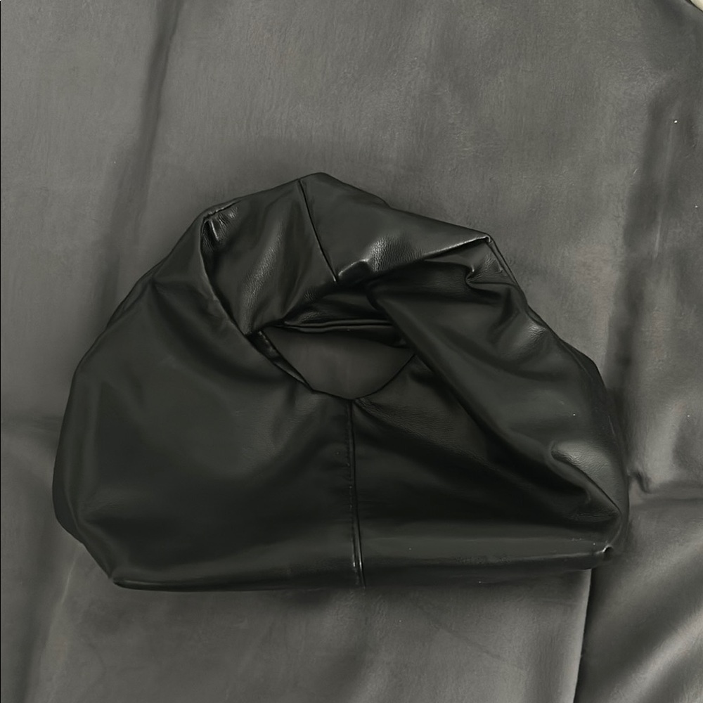 Chic Black Leather Handbag